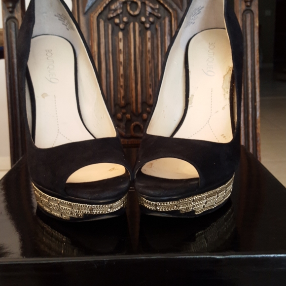 Shoes - Picture 3 of 6